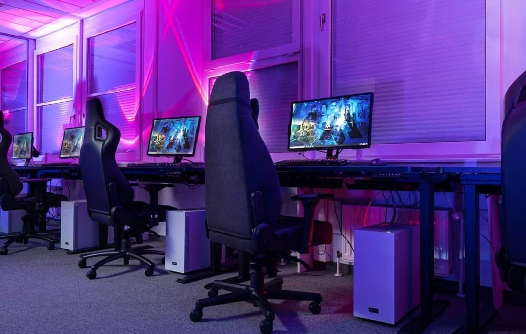 Best Gaming Monitors in Albania (2026): Ranked & Compared